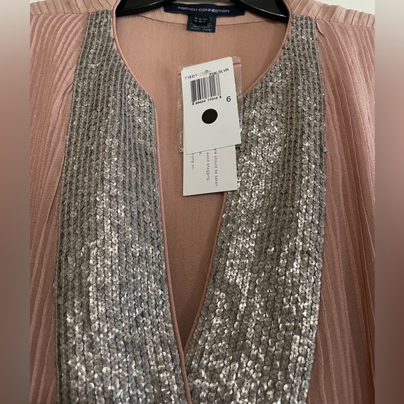 French Connection STUNNING Pink Dress w/ Deep Silver Sequined deep V neck, SZ 6 - Picture 5 of 16